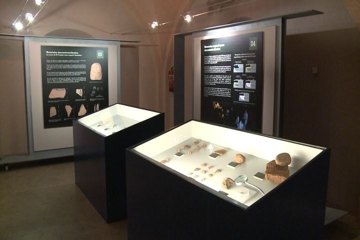Una exposición de la Cueva de El Conejar en Cáceres contiene restos de animales ya desaparecidos en Extremadura