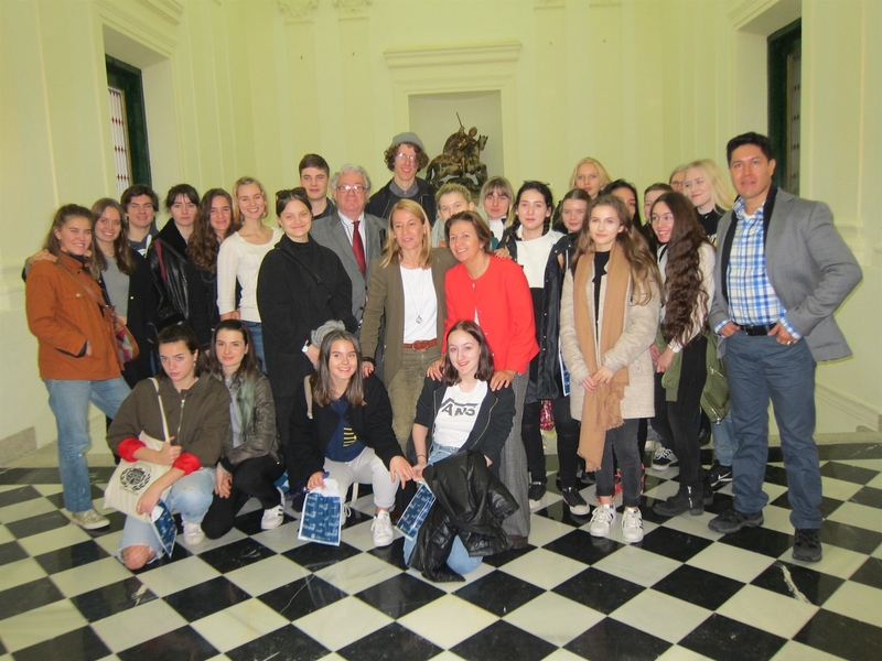 Estudiantes suecos visitan Cáceres en un intercambio cultural con el IES Norba Caesarina