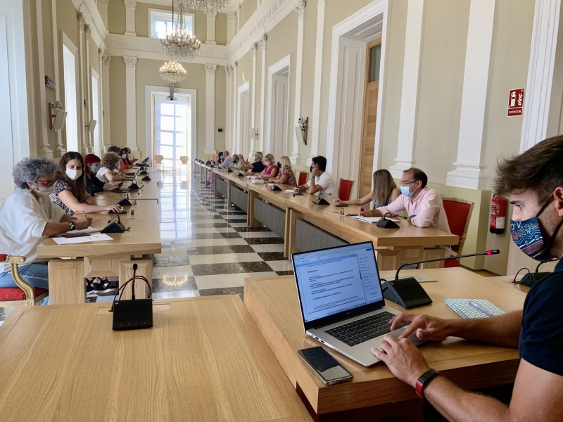 El Ayuntamiento de Cáceres ha resuelto más de 900 solicitudes para ayudas directas a pymes y autónomos y más del 65% han sido ya pagadas