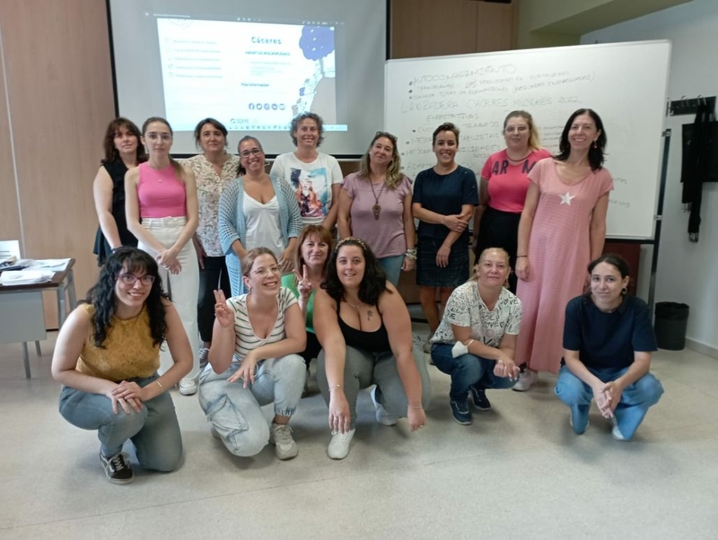 La nueva Lanzadera de Empleo de Cáceres comienza a funcionar con la participación de 19 mujeres en desempleo