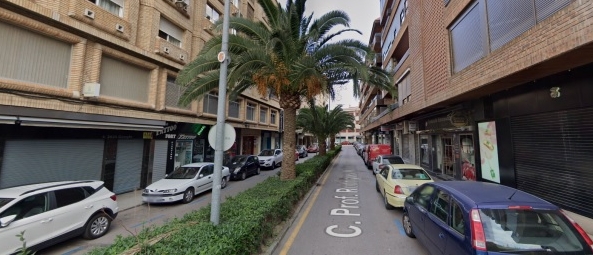 La calle Rodríguez Moñino permanecerá cortada al tráfico en el día hoy y mañana