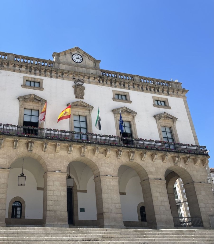 El Ayuntamiento de Cceres incrementa un 60% el contrato de mantenimiento y accesibilidad de las vas pblicas de la ciudad   