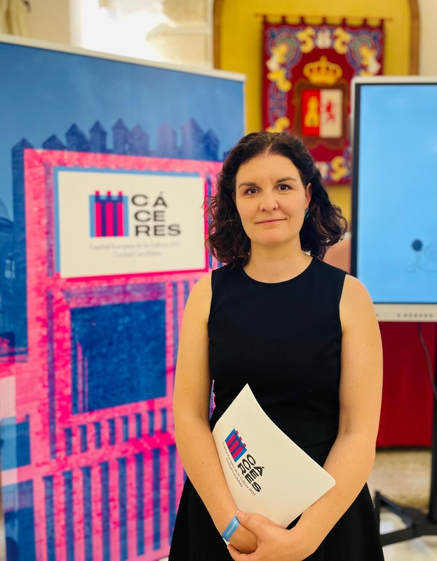 Iris Jugo: “Cáceres es una metáfora de lo que es Europa. Tiene muchas opciones de conseguir ser Capital de la Cultura en 2031”