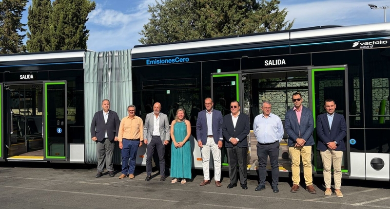  El Ayuntamiento incorpora el primer autobús articulado 100% eléctrico al servicio de transporte urbano en Cáceres