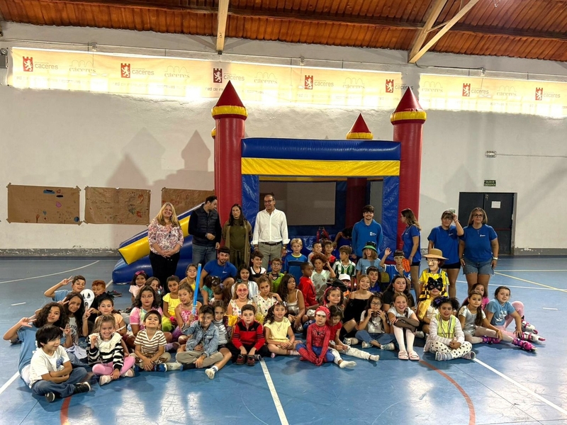  Los Campamentos Urbanos del IMAS ponen el broche final a sus actividades con una gran fiesta