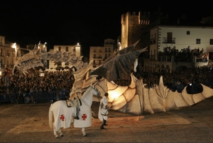 El Ayuntamiento convoca el Concurso de Dragones y su Cortejo del desfile de San Jorge 2024