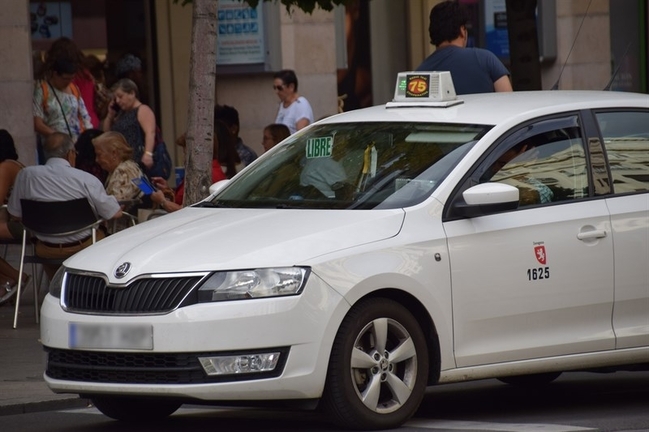 Cáceres se encuentra entre la ciudades más caras para tomar un taxi