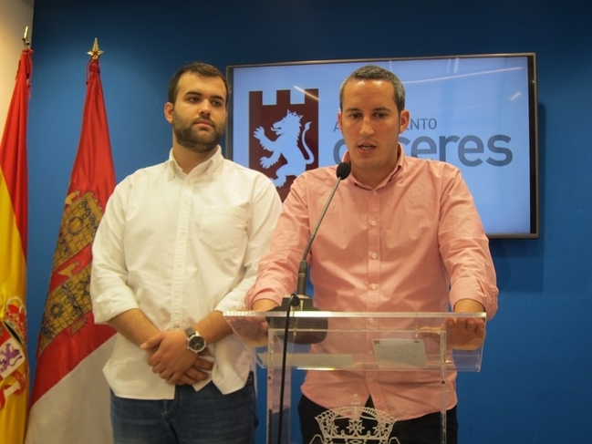 El PSOE de Cáceres cree que la brigada de obras asume funciones de la contrata de mantenimiento de edificios