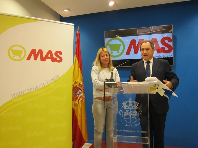 El grupo MAS abre en Cáceres su primer supermercado donde creará veinte puestos de trabajo
