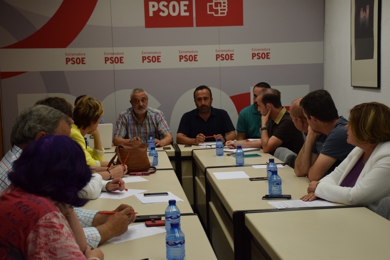 El PSOE de Cáceres cree que la ausencia de las CCAA en la Cumbre Hispano-Lusa es 