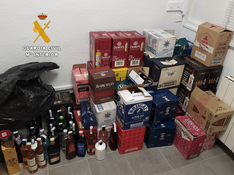 La Guardia Civil detiene a un hombre por el robo continuado de bebidas alcohólicas en empresas de distribución de Huelva