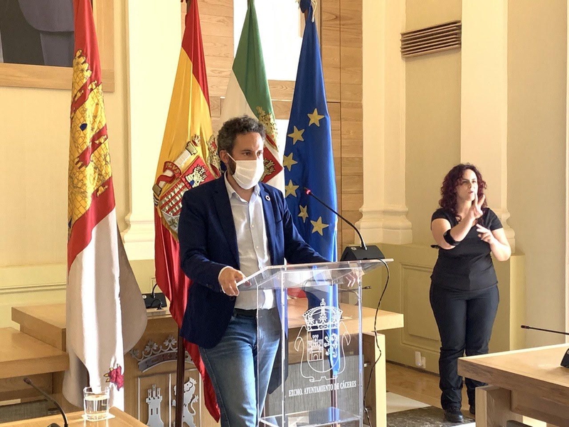 El Ayuntamiento de Cáceres renovará el contrato a los 13 trabajadores sociales del IMAS que están por convenio con la Junta