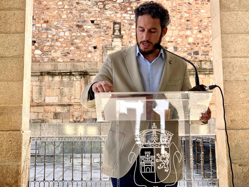 El ayuntamiento hace un llamamiento a mantener las medidas sanitarias de seguridad y al uso del transporte público en las Ferias de Cáceres