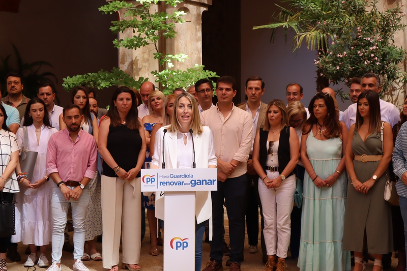 La candidata a presidir el PP de Extremadura ve inadmisible que el nuevo tren en vez de mejorar las conexiones incomunique el norte de la región