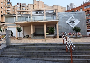 Adjudicado el suministro, instalacin y mantenimiento de la estacin de recarga para vehculos elctricos e hbridos en el Mercado Ronda del Carmen