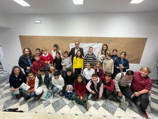 Mateos anuncia campamentos inclusivos y zonas reservadas para niños y niñas con problemas de movilidad en desfiles como San Jorge o la cabalgata