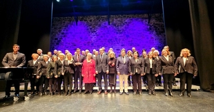 El Orfeón Cacereño recibe la Medalla de Cáceres