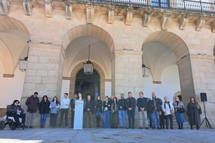 El Ayuntamiento de Cáceres muestra su repulsa por los asesinatos de mujeres víctimas de la violencia machista