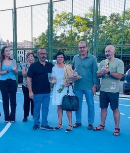 El Ayuntamiento de Cáceres rinde homenaje a Alejandro Martínez “Bobi” en las pistas de San Francisco, que ya llevan su nombre