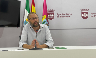 Rafa Mateos invita a apoyar la candidatura de ‘Cáceres Ciudad Europea de la Cultura 2031’ en su discurso de apertura en la V Convención de Turespaña