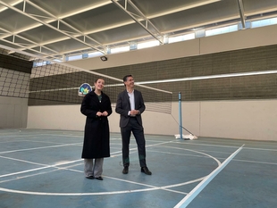 El Ayuntamiento pone en servicio la pista polideportiva de la calle Batalla del Salado tras su reforma