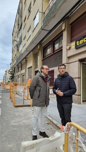 El Ayuntamiento mejora la accesibilidad en la calle Médico Sorapán: Se ha ampliado la acera, mejorando la seguridad y la comodidad del los peatones