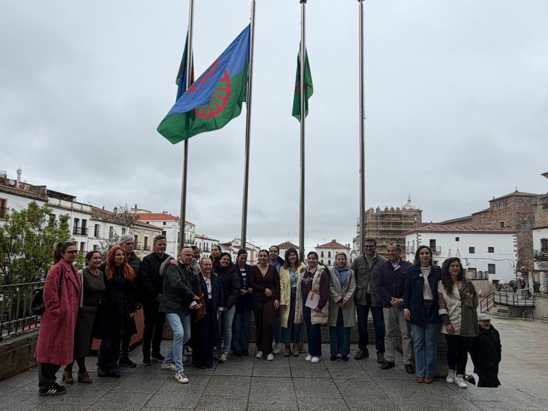 El Ayuntamiento de Cáceres se suma al Día Internacional del Pueblo Gitano