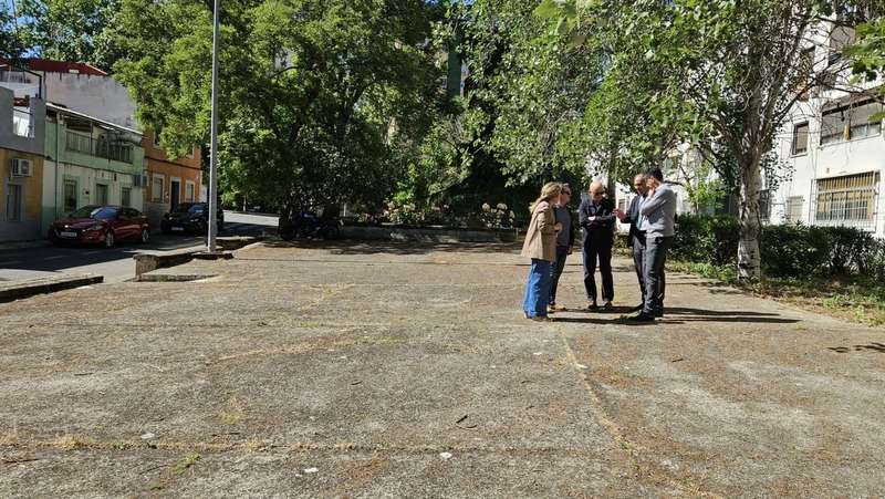 El Ayuntamiento de Cáceres construirá un nuevo aparcamiento en superficie en Llopis Iborra  