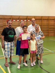 El Ayuntamiento de Cáceres abre las puertas de los campamentos urbanos del IMAS a los mayores en una jornada especial por el Día de los Abuelos