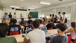 El alcalde da la bienvenida a los nuevos estudiantes universitarios y destaca las oportunidades de Cáceres para estudiar, disfrutar y emprender